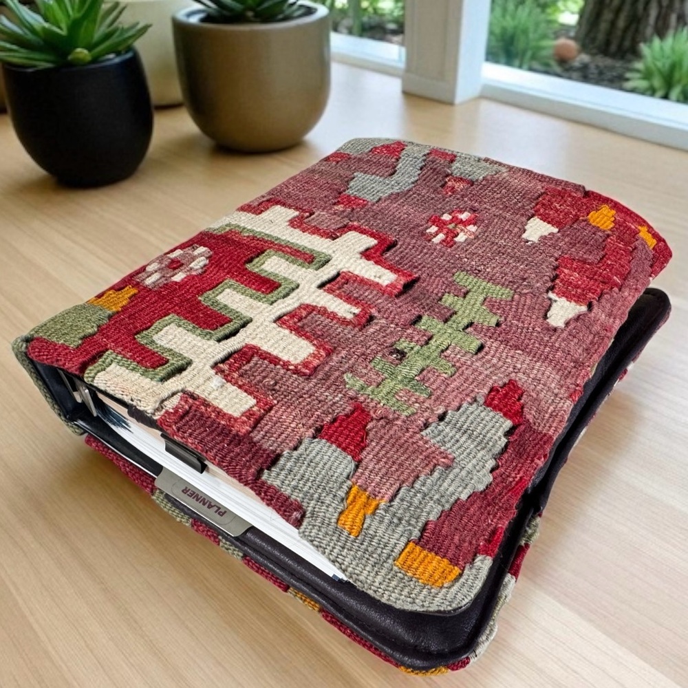 VTG RARE 1982 Claudia Tres Jolie Planner Agenda Book Kilim Carpet w/Leather